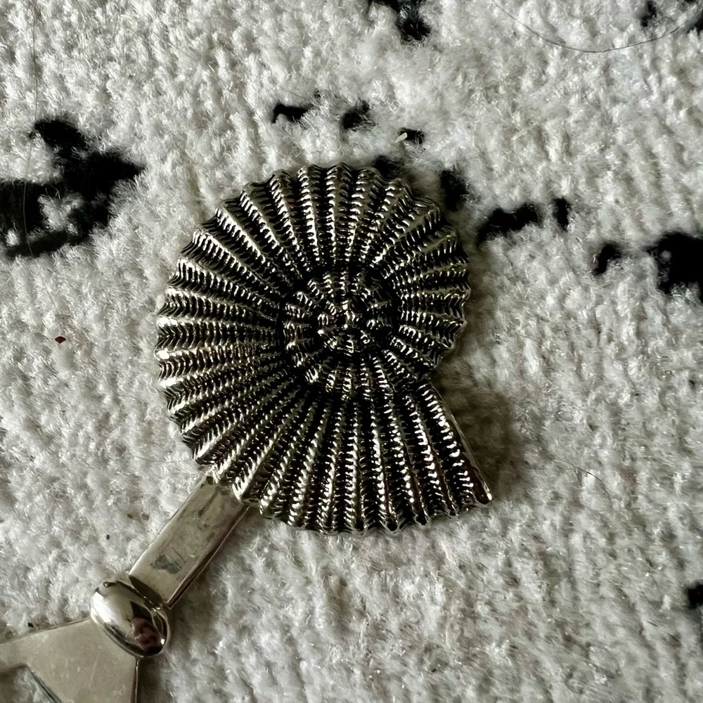 Seashell bottle opener